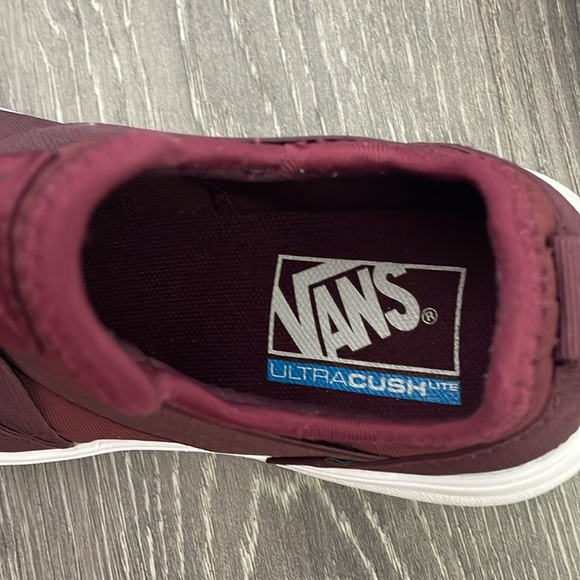Vans maroon red shoes, no laces - Picture 5 of 6